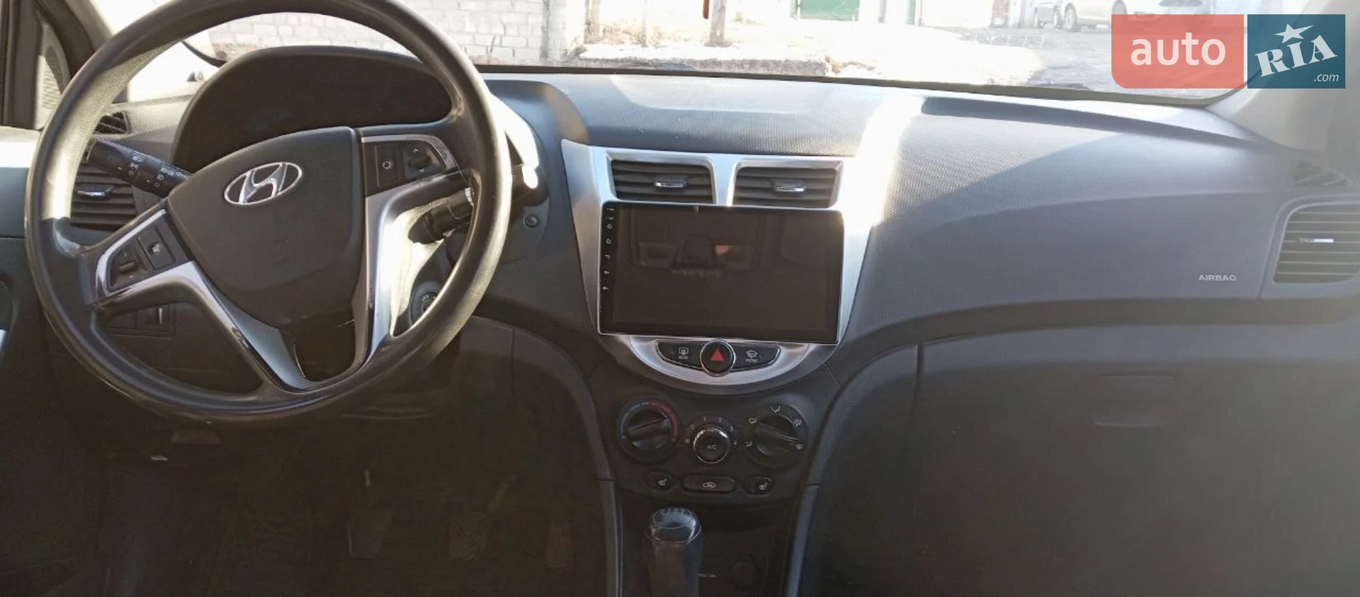 2011 Hyundai Accent - мініатюра 16