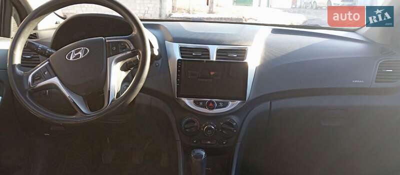 Седан Hyundai Accent 2011 в Дніпрі