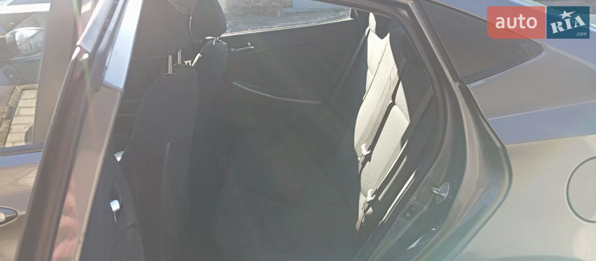 2011 Hyundai Accent - мініатюра 17