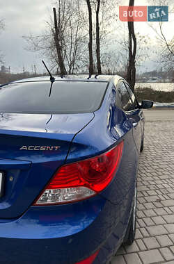 Седан Hyundai Accent 2012 в Кривом Роге