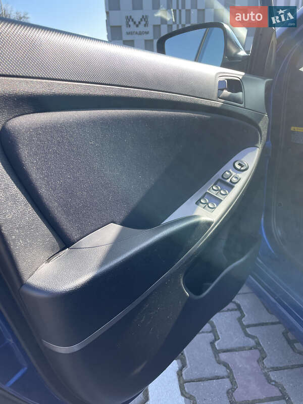 Хэтчбек Hyundai Accent 2016 в Одессе