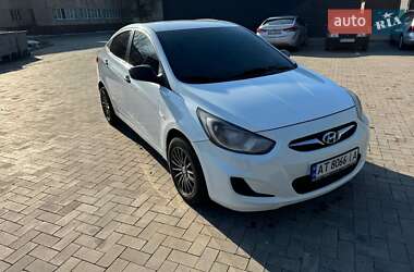 Седан Hyundai Accent 2013 в Кривом Роге