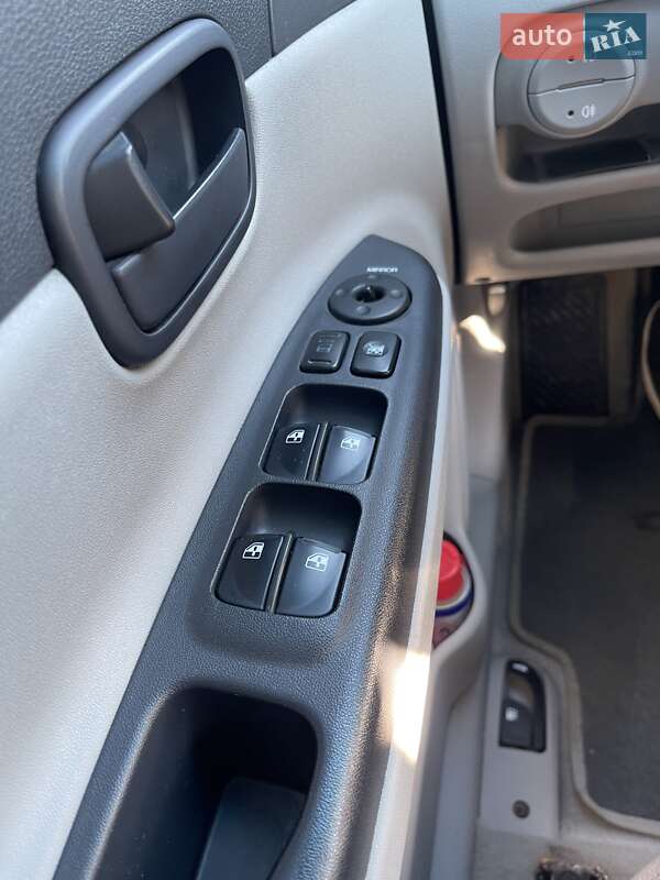 Седан Hyundai Accent 2008 в Ужгороді фото 19 Седан Hyundai Accent 2008 в Ужгороді