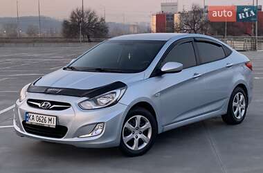 Седан Hyundai Accent 2011 в Киеве