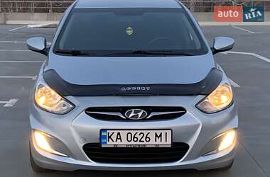 Седан Hyundai Accent 2011 в Киеве