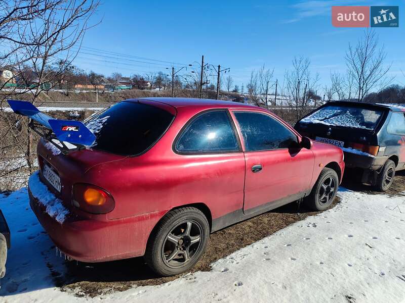 Лифтбек Hyundai Accent 1995 в Смеле