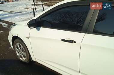 Седан Hyundai Accent 2012 в Днепре