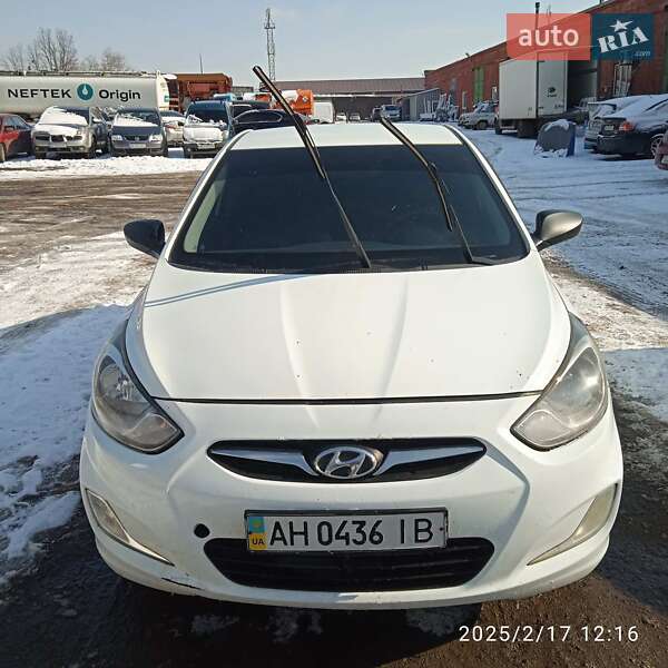 Седан Hyundai Accent 2012 в Днепре