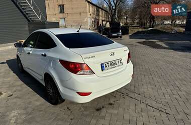 Седан Hyundai Accent 2013 в Кривому Розі