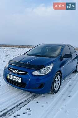 Седан Hyundai Accent 2013 в Мене