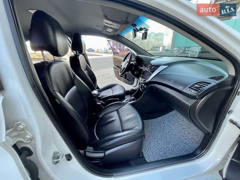 Седан Hyundai Accent 2016 в Одессе