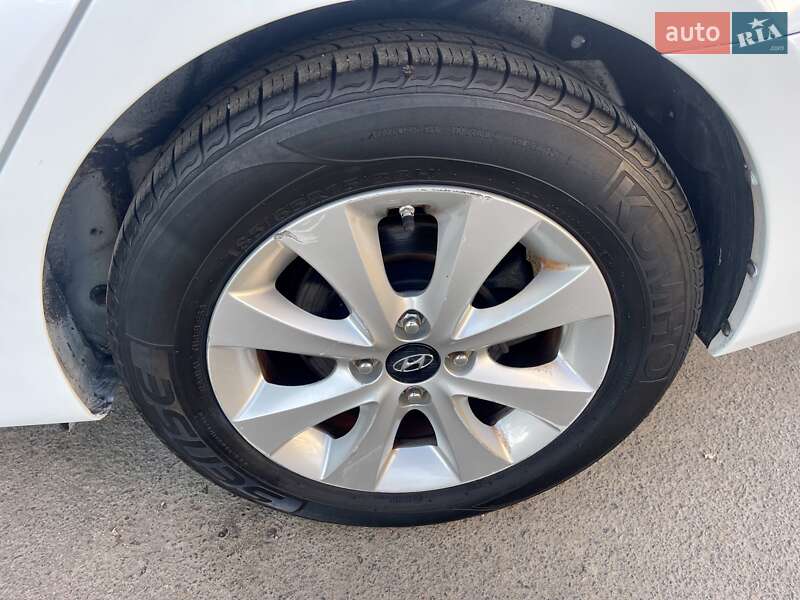 Седан Hyundai Accent 2016 в Одессе