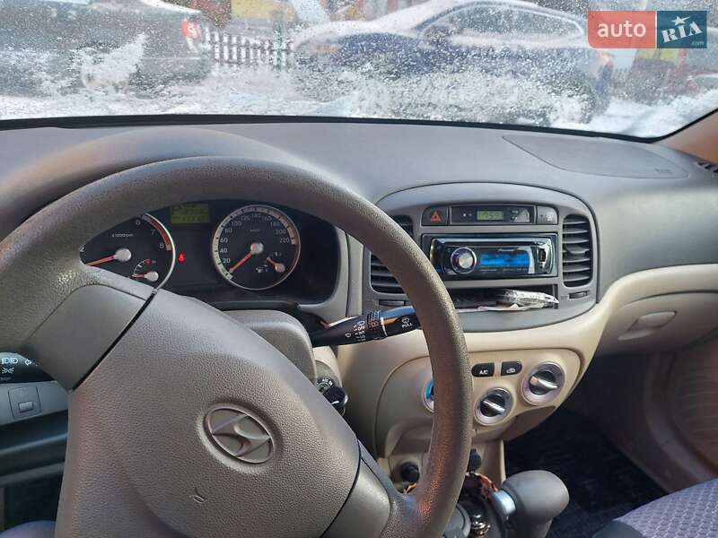 Седан Hyundai Accent 2008 в Полтаве