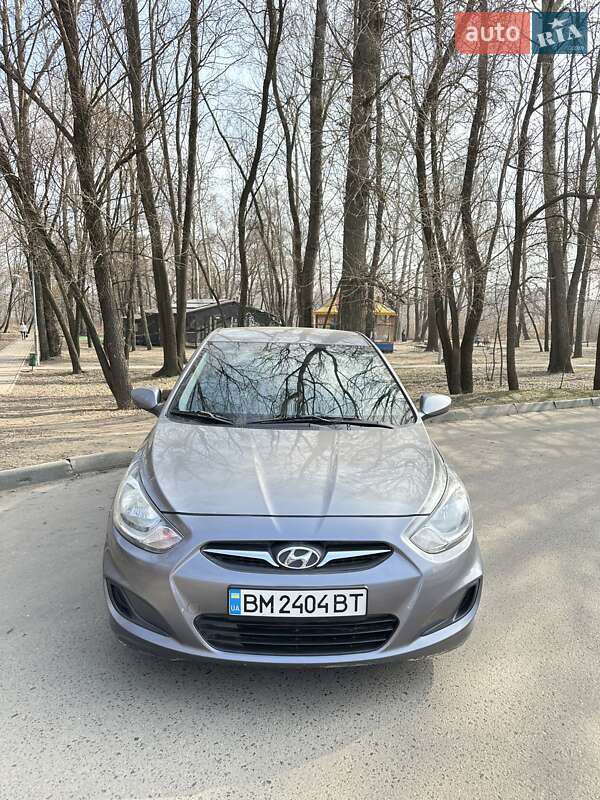 Hyundai Accent 2013
