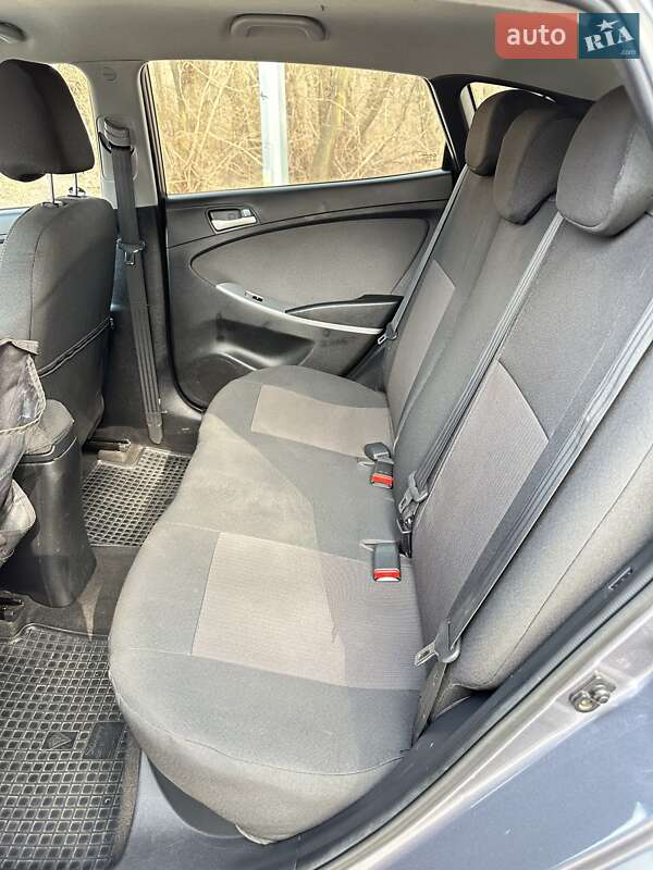 Хэтчбек Hyundai Accent 2013 в Сумах