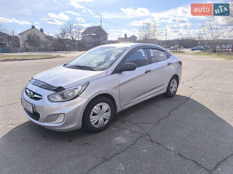 Седан Hyundai Accent 2011 в Чернигове