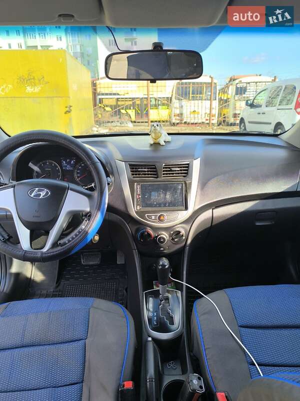 Седан Hyundai Accent 2011 в Чернигове