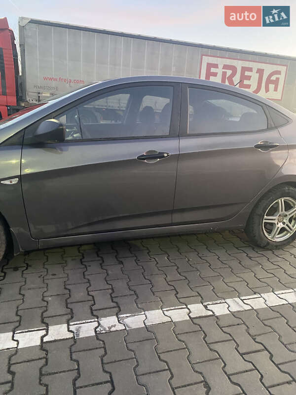 Седан Hyundai Accent 2014 в Житомирі