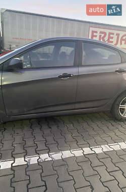 Седан Hyundai Accent 2014 в 