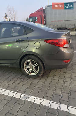Седан Hyundai Accent 2014 в 