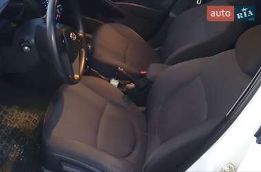 Седан Hyundai Accent 2012 в 