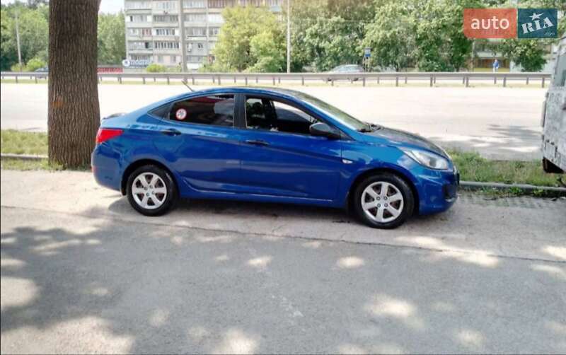 Седан Hyundai Accent 2013 в 