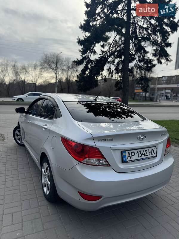 Седан Hyundai Accent 2012 в Запорожье
