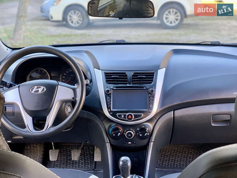 Седан Hyundai Accent 2011 в Коростені фото 6 Седан Hyundai Accent 2011 в Коростені