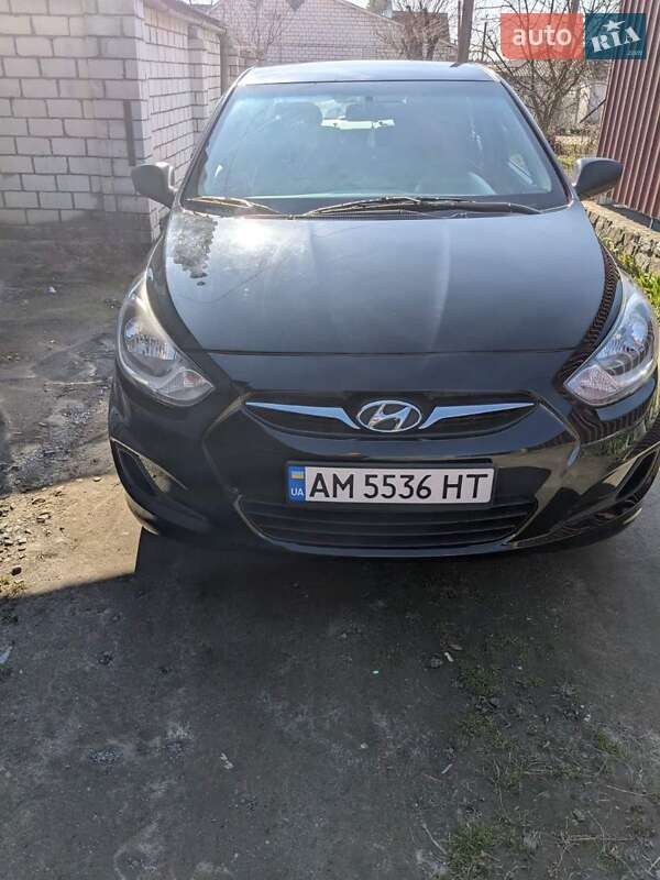 Седан Hyundai Accent 2013 в Звягелі