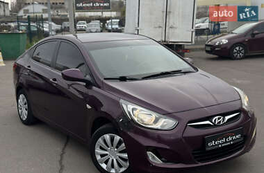 Седан Hyundai Accent 2011 в 
