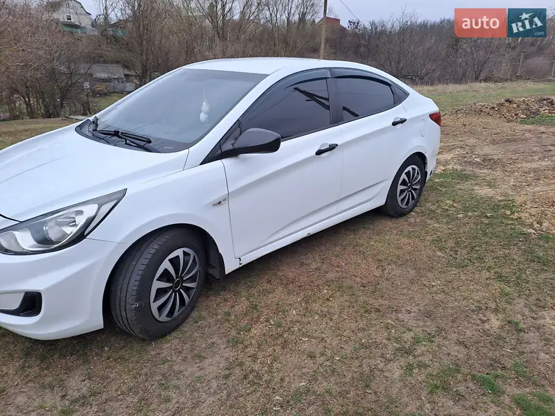 Седан Hyundai Accent 2013 в 