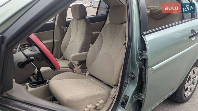 Седан Hyundai Accent 2007 в Киеве