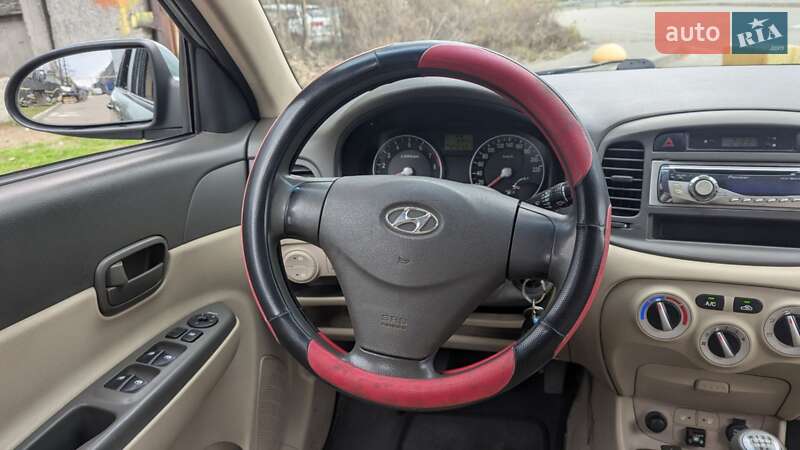 Седан Hyundai Accent 2007 в Киеве