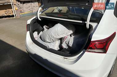 Седан Hyundai Accent 2017 в 