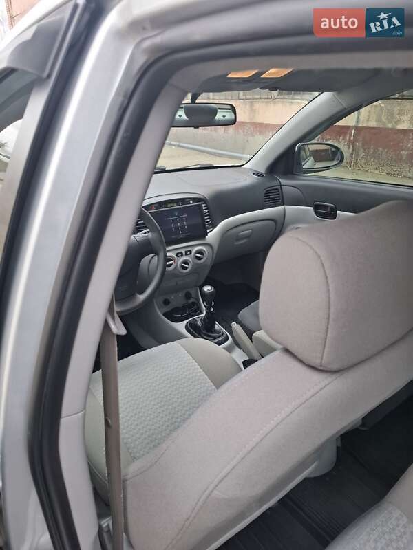 Седан Hyundai Accent 2008 в Чернигове