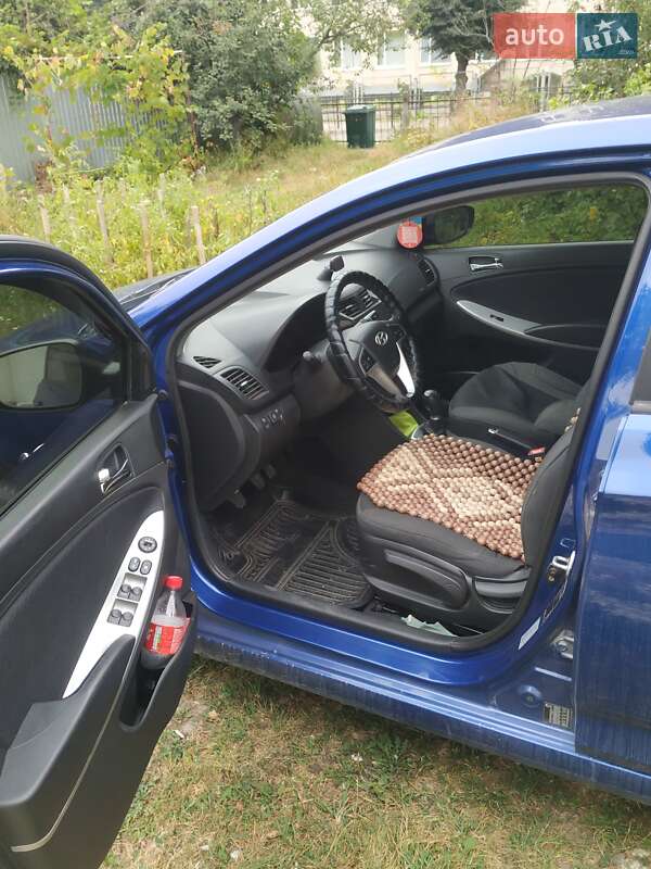 Седан Hyundai Accent 2011 в Тернополе