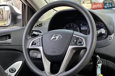 Седан Hyundai Accent 2016 в 