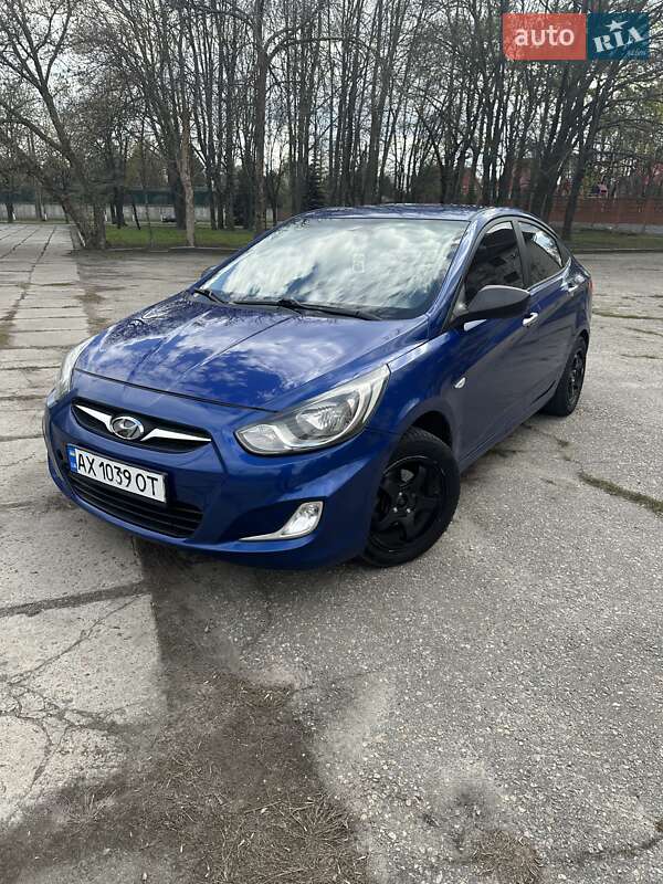 Седан Hyundai Accent 2011 в 