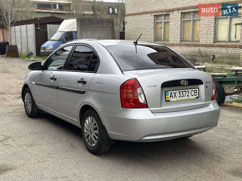 Седан Hyundai Accent 2009 в Запорожье