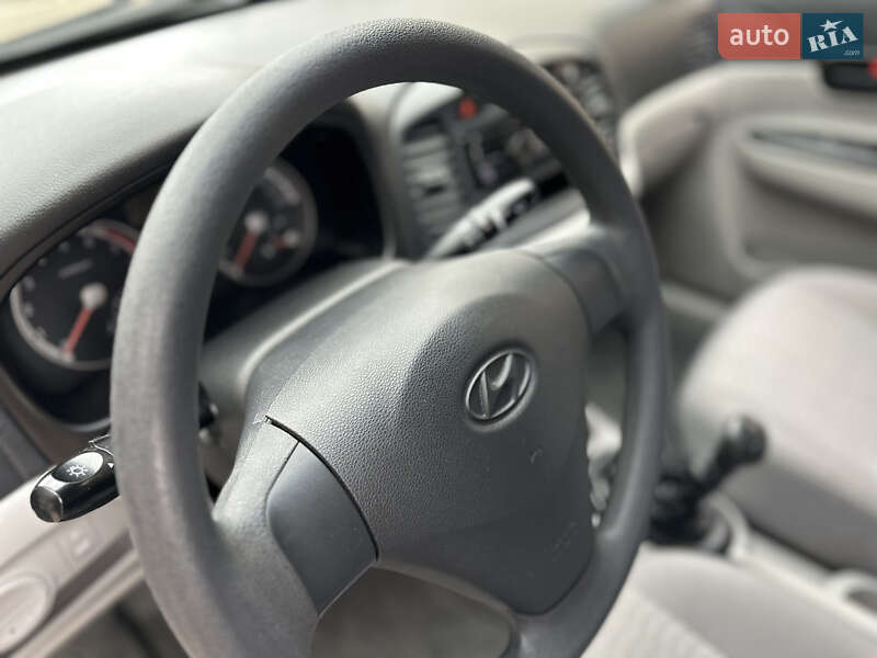 Седан Hyundai Accent 2009 в Запорожье