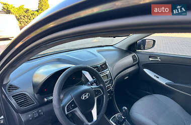 Седан Hyundai Accent 2011 в 