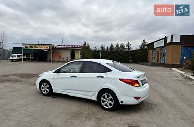 Седан Hyundai Accent 2013 в 