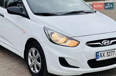 Седан Hyundai Accent 2013 в 