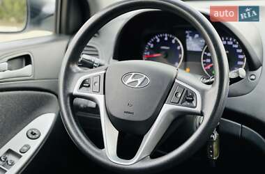 Седан Hyundai Accent 2013 в 