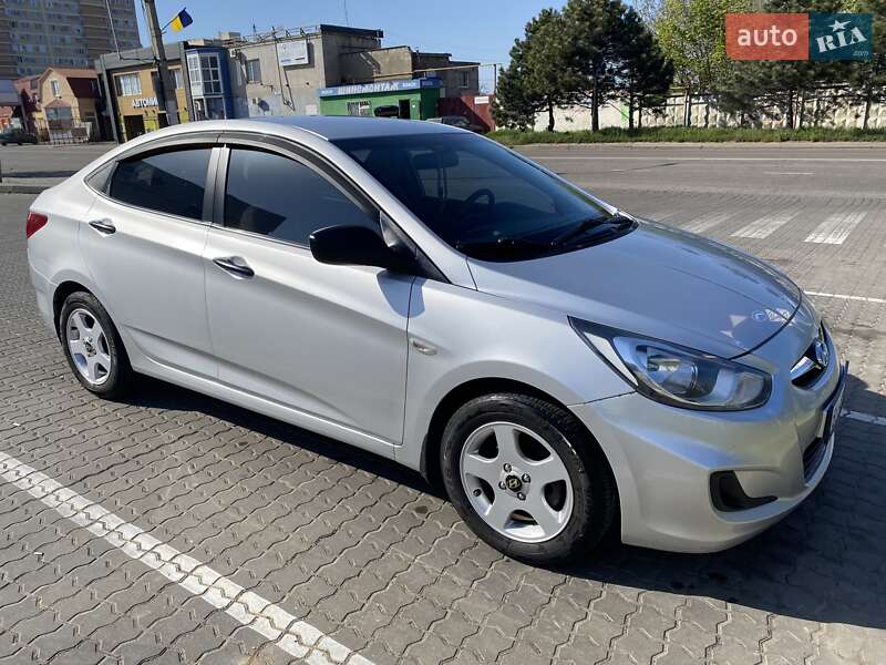 Седан Hyundai Accent 2011 в Чорноморську