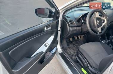 Седан Hyundai Accent 2012 в 