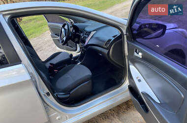 Седан Hyundai Accent 2011 в 