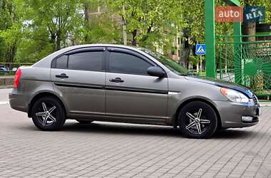Седан Hyundai Accent 2010 в 