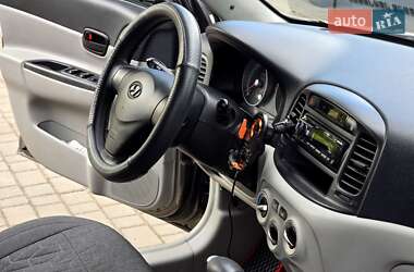 Седан Hyundai Accent 2010 в 