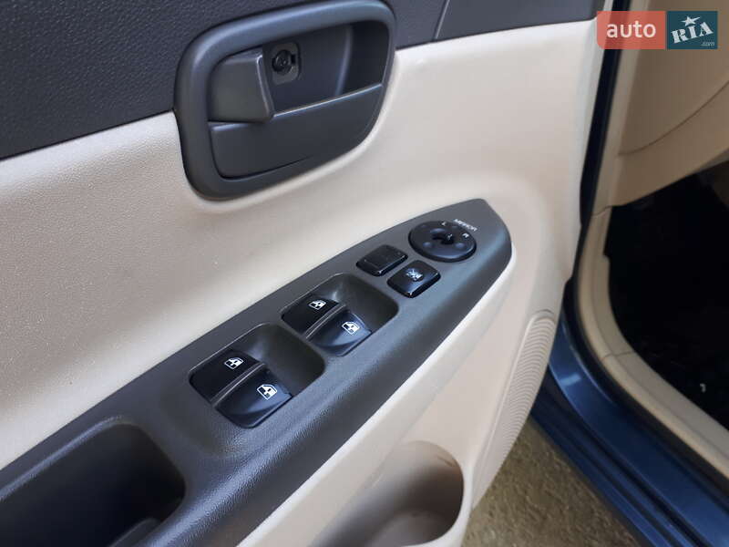 Седан Hyundai Accent 2006 в Полтаве